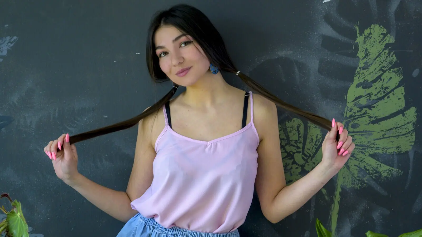 Enter AliceGrimes VIP Show