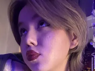 Enter LinaElf VIP Show