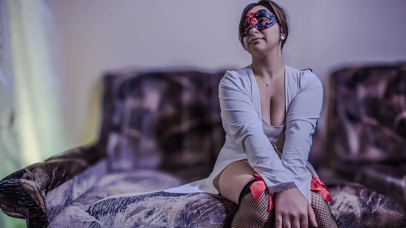 Enter LoriRoss VIP Show