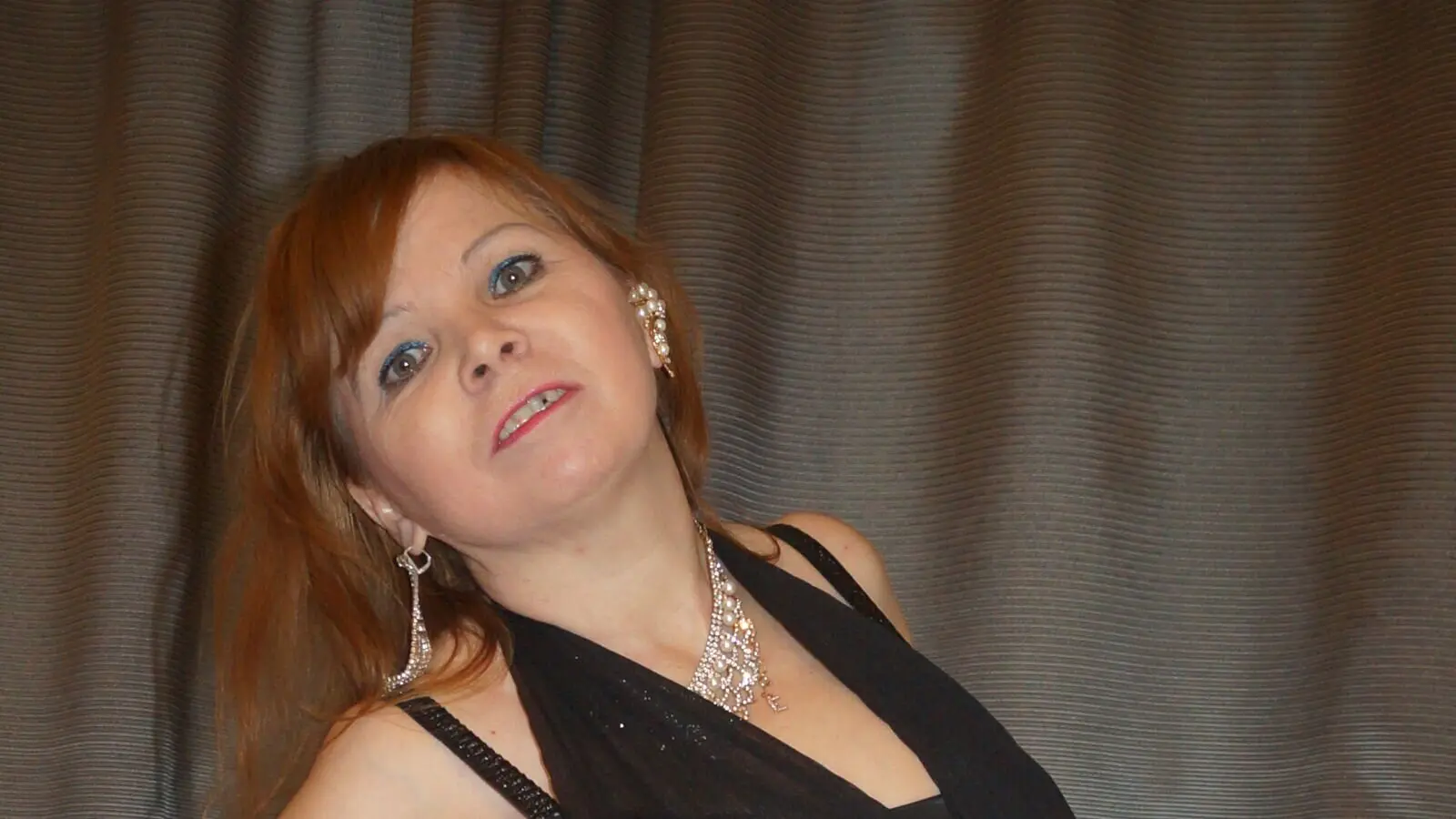 Enter LeraBrown VIP Show